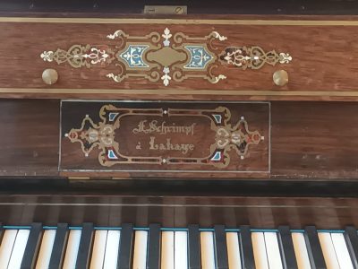 Schrimpf piano logo